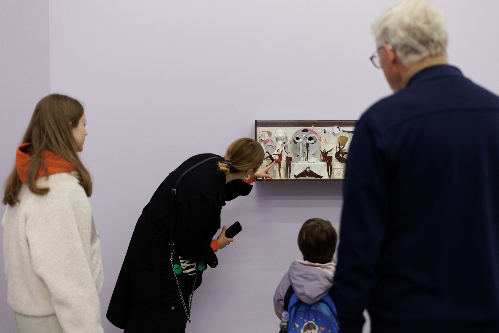 Susanne Diesner: Installation View Cutting the Puppeteer's Strings, 2024